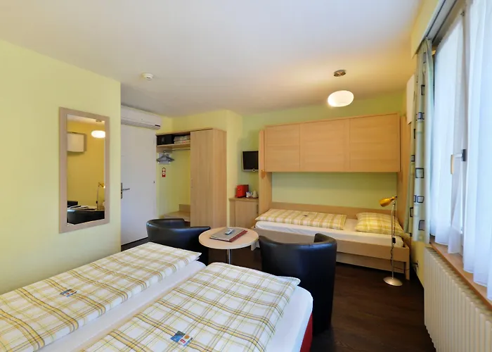 Derby - Self Check-in 3*