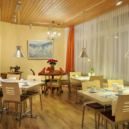 Derby - Self Check-in ホテル インターラーケン