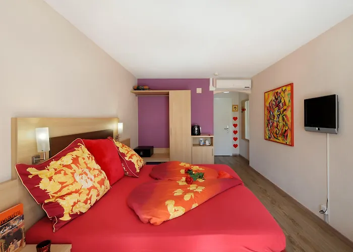 Отель Derby - Self Check-in Интерлакен